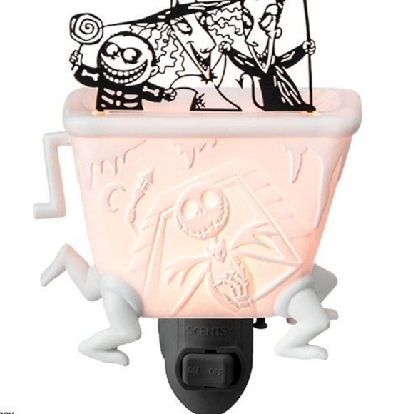 NEW Scentsy Disney NBC Mini Warmer AND Wax Bar "Lock Stock & Barrel" - Picture 4 of 5